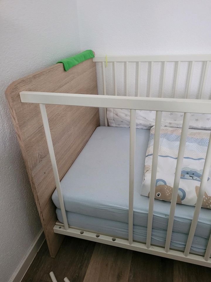 Babybett Somaeiche-weiß in Friedrichsdorf