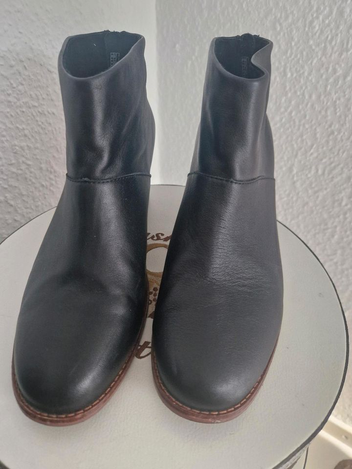 Schwarze Ankle Boots von TOMS, Grösse 10 in Düsseldorf