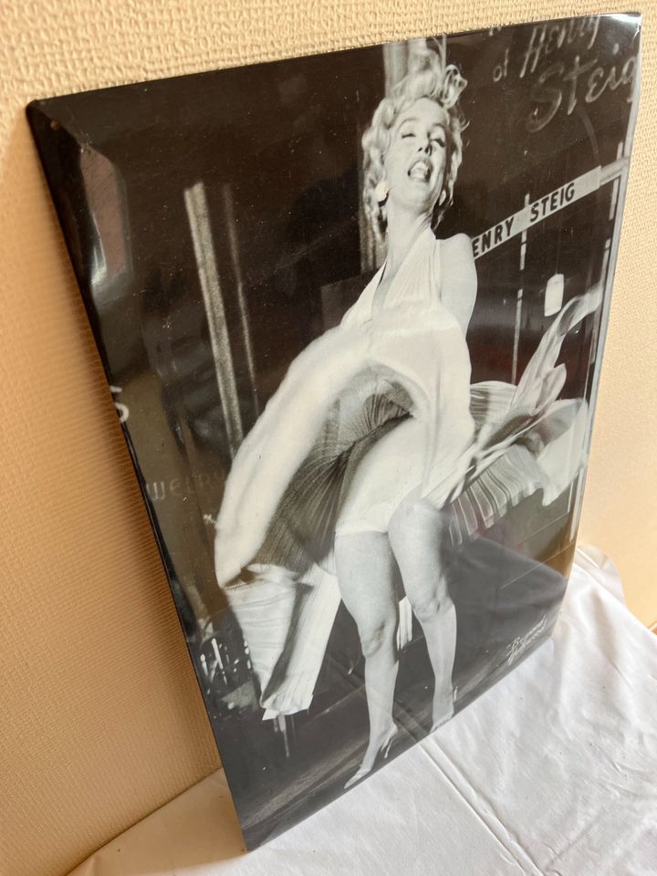 Blechtafel Marilyn Monroe - Bernard of Hollywood (40x60cm) in Bocholt