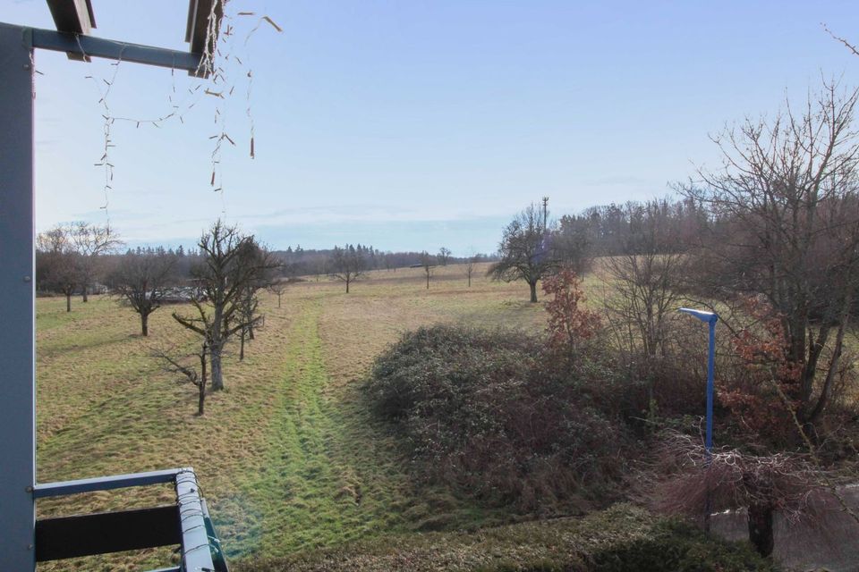 Attraktive Kapitalanlage: 2-Zi.-ETW mit schönem Blick vom Balkon in Waldbronn in Waldbronn