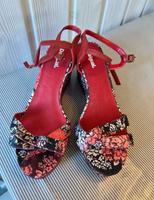 Sandalen | Desigual | Gr.40 | schwarz-rot-weiß geblümt Aachen - Aachen-Mitte Vorschau