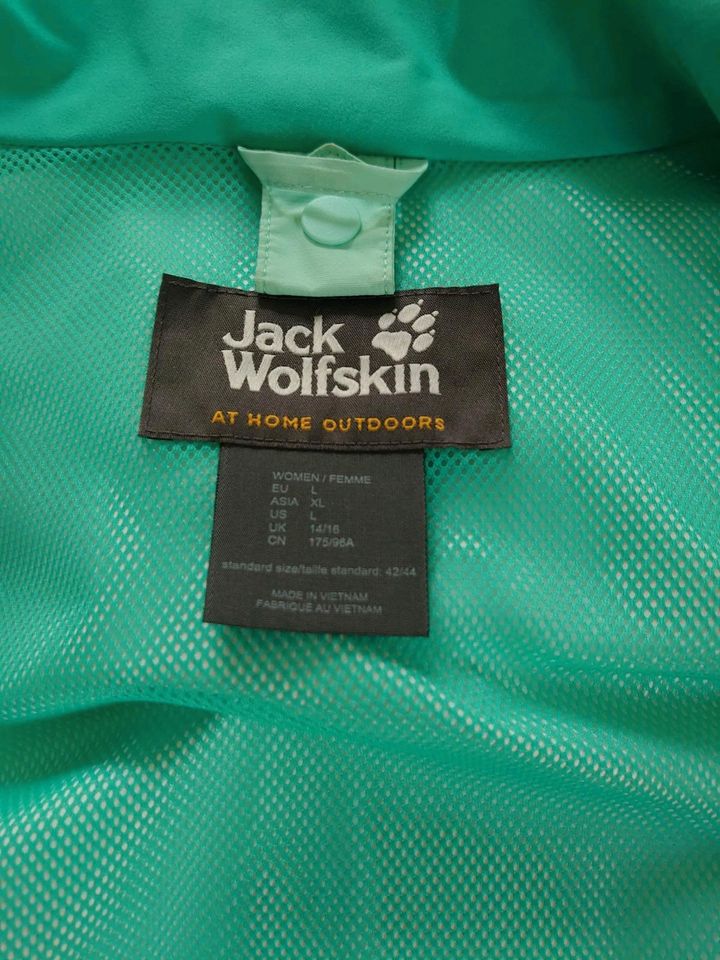 Jack Wolfskin Damen Jacke 42/44 in Buesum