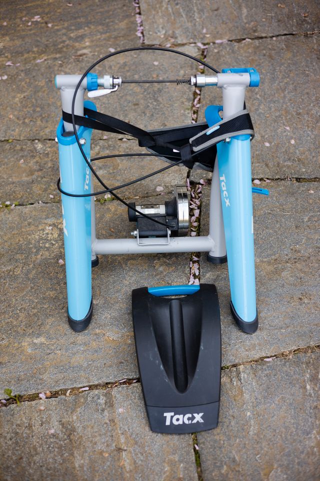 TACX Satori blue Rolle Rollentrainer Hometrainer in Freiburg im Breisgau