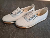 Ballerina Halbschuhe Gr.36 ( Neu) in weiß Sachsen - Lößnitz Vorschau