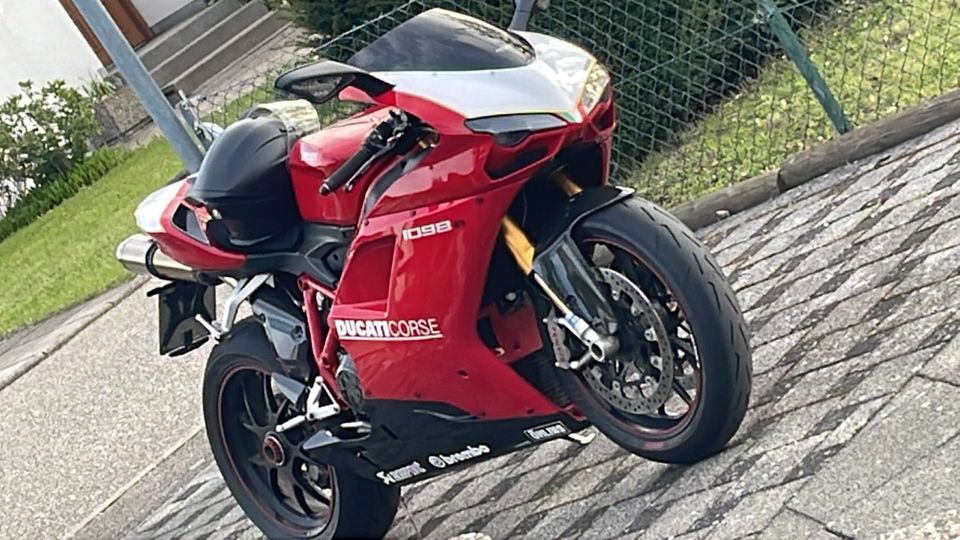 Ducati 1098S in Topzustand Akrapović in Pforzheim