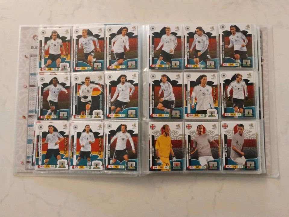 Panini Sammelmappe Euro 2012 mit Karten in Laupheim