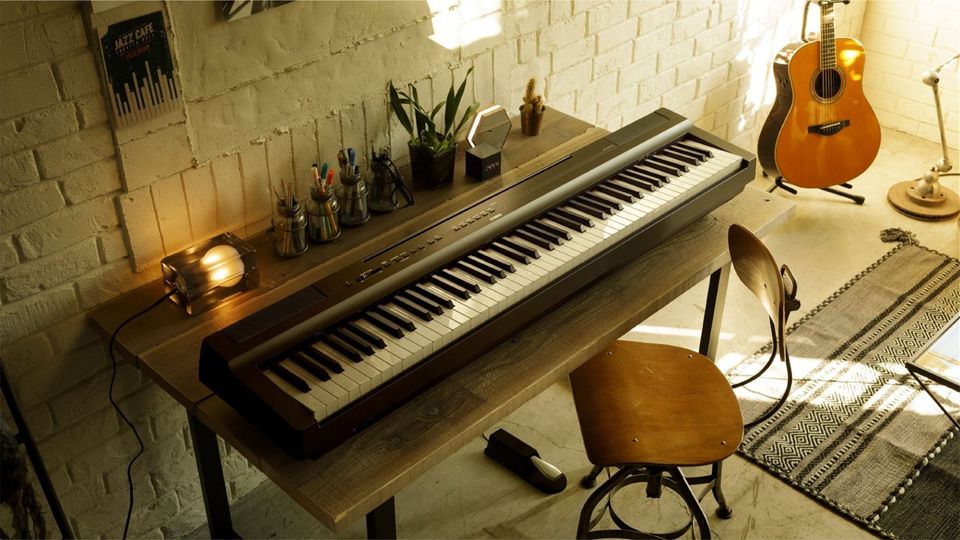 Yamaha P-125 B Digitalpiano, E-Piano, schwarz NEUWARE Aussteller in Tirschenreuth