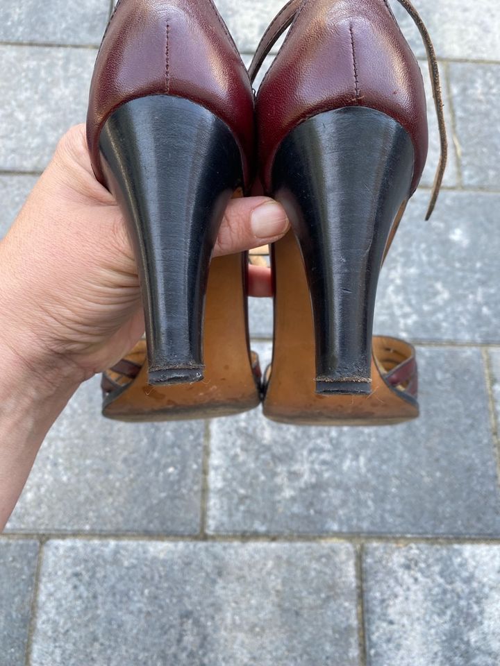 Vintage Aigner Sandalen mit 10cm Absatz Größe 40 in Oberursel (Taunus)