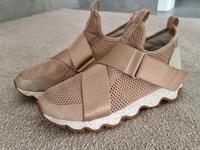 NEUE Damen Sneaker von SOREL, beige Rose, gr. 39 Niedersachsen - Wolfsburg Vorschau