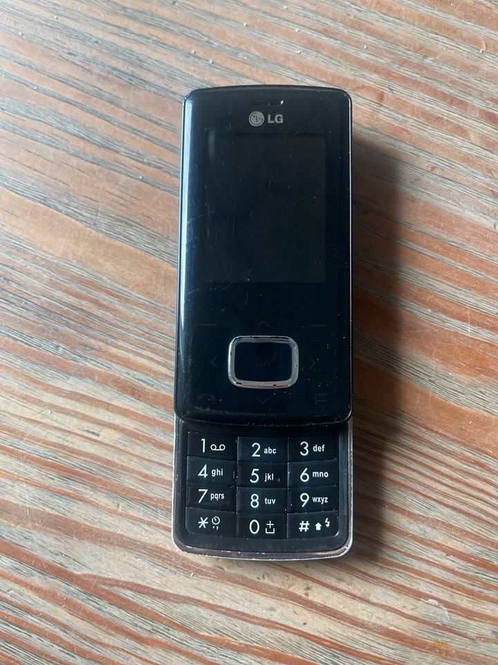 Handy LG KG 800 in Ratingen