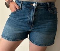 H&M Shorts Jeansshorts 38 Neu kurze Hose Jeans Nordrhein-Westfalen - Langenfeld Vorschau