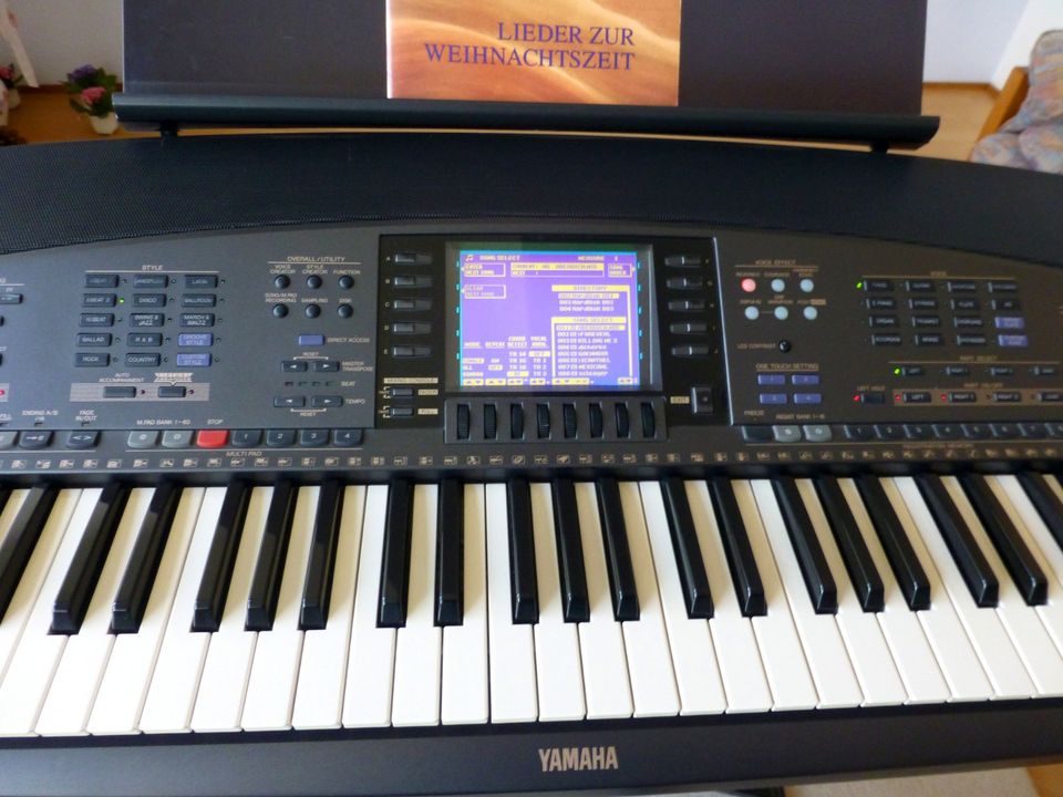 Yamaha Keyboard PSR8000 sehr gepflegt, Ständer, Sitzbank,Zubehör in Norderstedt