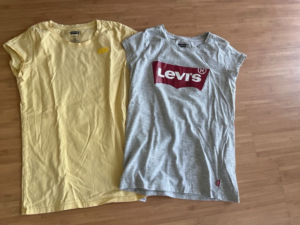 2x Levis Mädchen T-Shirt Gr 152 in Duisburg
