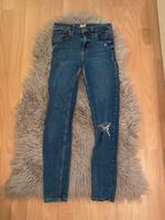 dunkelblaue Jeans Gr. 34 Bershka Niedersachsen - Söhlde Vorschau