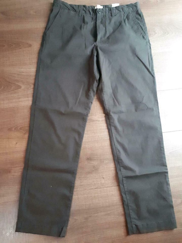 Stoffhose dunkelgrau Gr. 32/32 H&M regular fit stretch in Friedberg