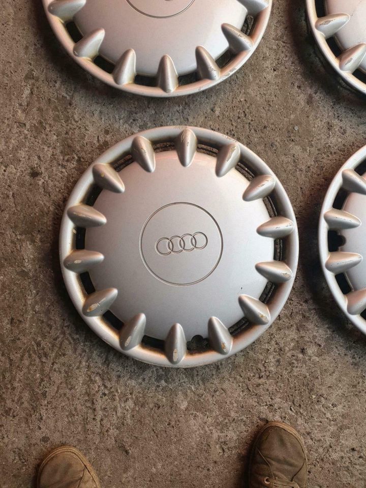 4x ORIGINAL AUDI A4 B5 Radzierblenden / Radabdeckungen / Radkappe in Rockenhausen