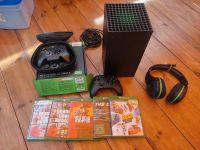 Xbox mit Razer ultimate Controller und Headset Nordrhein-Westfalen - Jüchen Vorschau