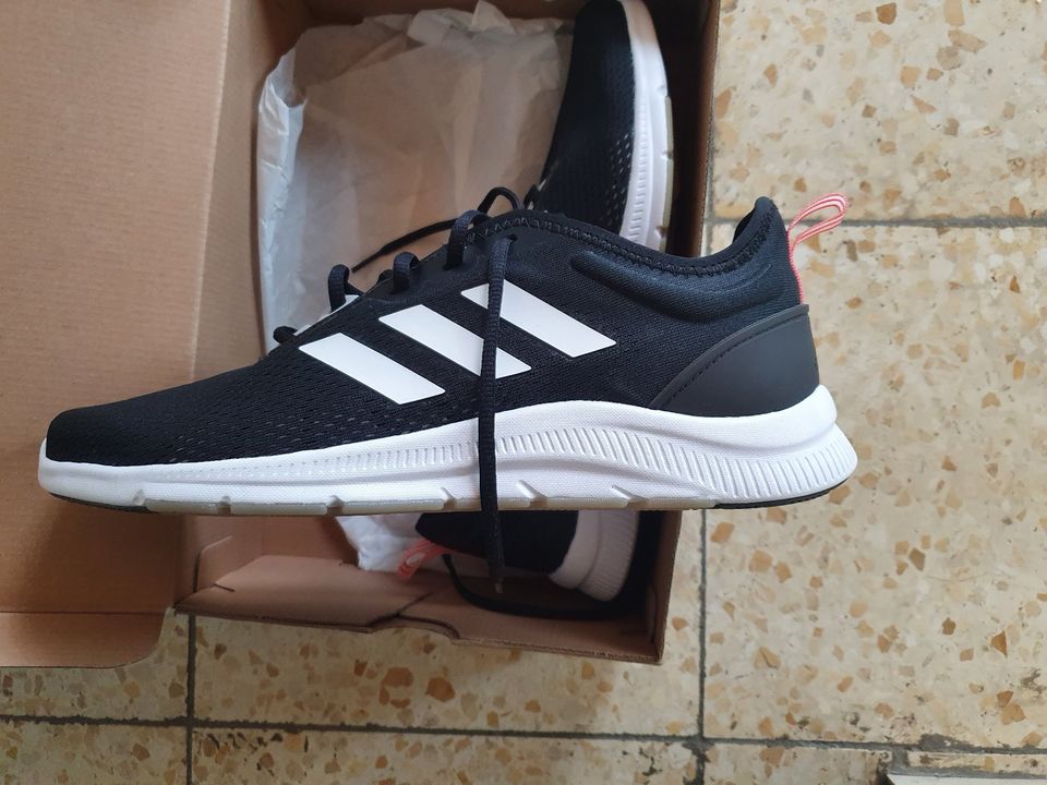 ADIDAS Asweetrain Trainingsschuh GR. 44 NEU in Donauwörth