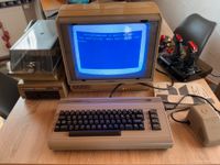 Commodore C64 mit Monitor, Laufwerk, Spielen und Zubehör Baden-Württemberg - Reichenbach an der Fils Vorschau