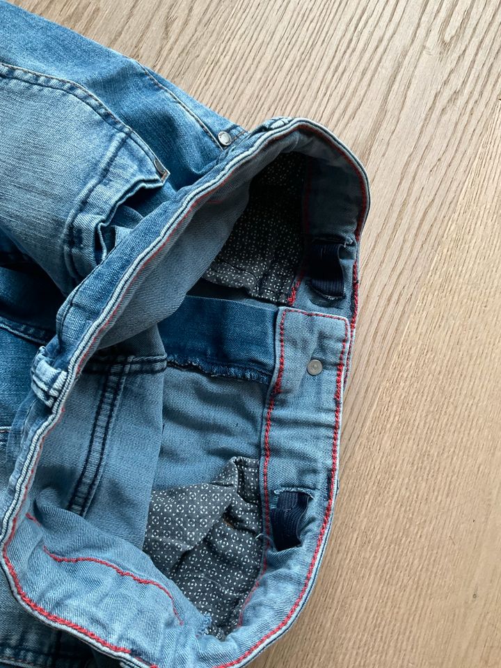 s.Oliver Jeans Jungen hellblau washed 158 slim - wie NEU in München