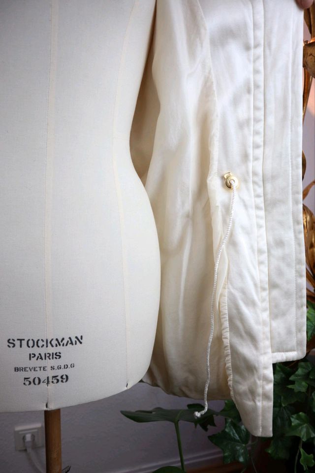 Vintage Escada Steppjacke Gold Seide Skijacke 90e sportalm moncle in Düsseldorf