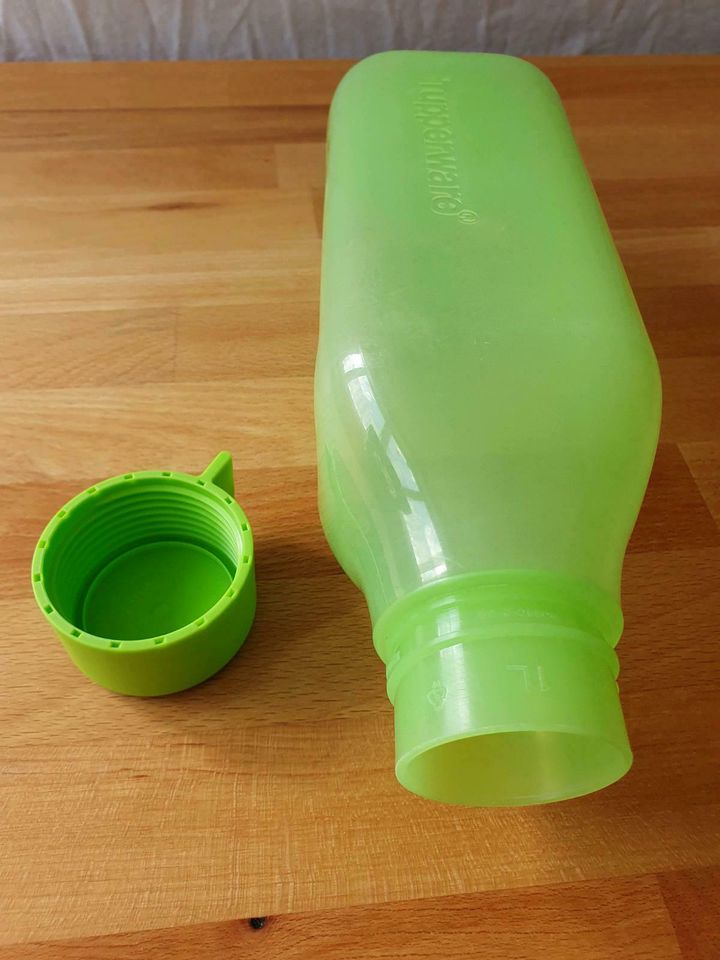 Tupperware EcoEasy Sport Trinkflasche grün 1000ml (gebraucht) in Augsburg
