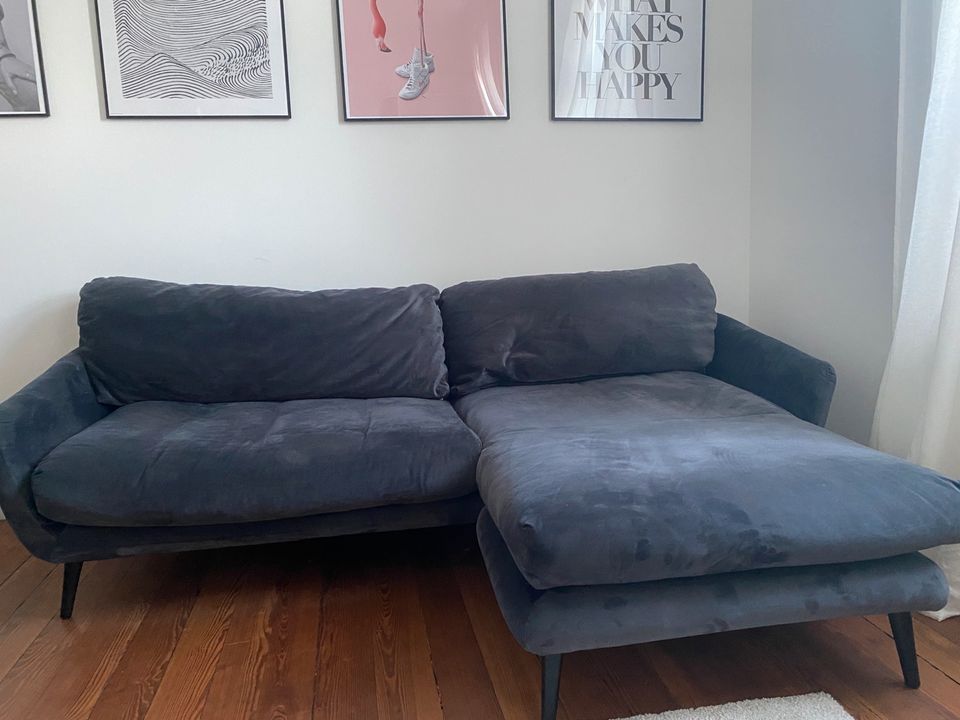 Sofa zu verkaufen bis Ende Mai 250€!!! in Lübeck