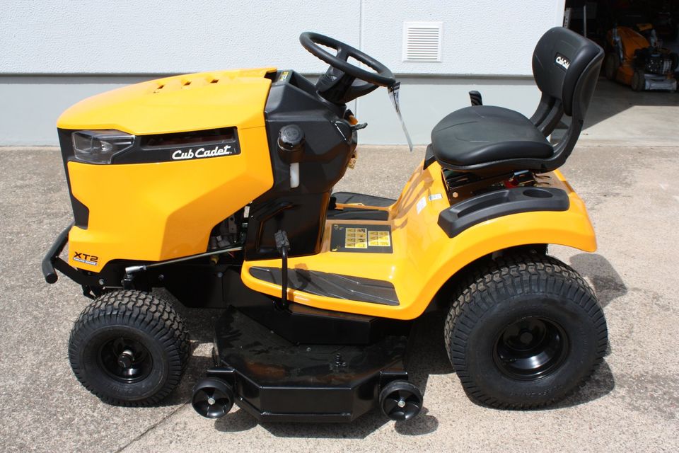 Cub Cadet XT2 PS117i Aufsitzmäher Rasentraktor in Euskirchen