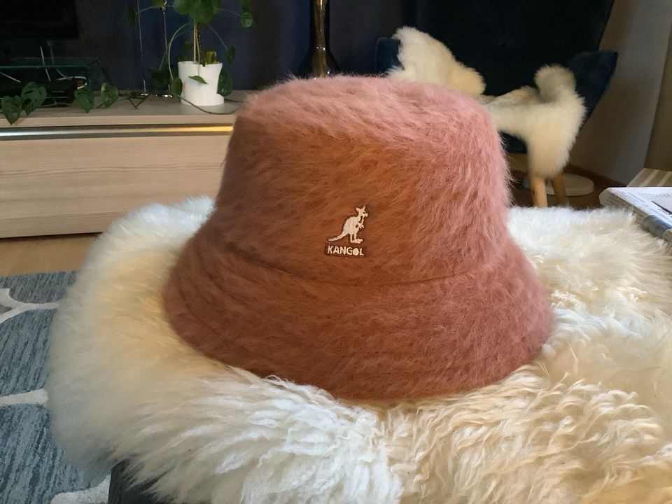 Hut- Mütze in Uelzen