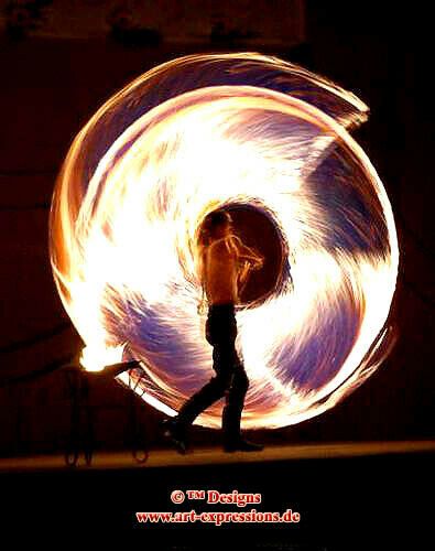 FIRE TWISTER & große CREW! Feuershow Feuerspucker Feuerschlucker! in Weimar