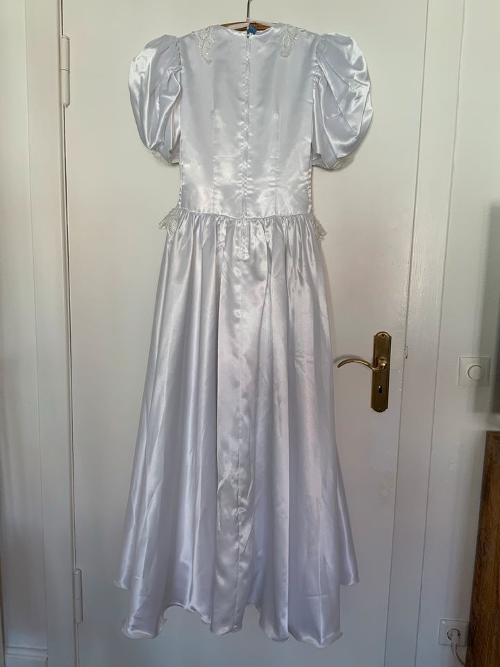 Brautkleid, reinweiß , Gr. 34, mit Blütenapplikationen, Satin in Berlin