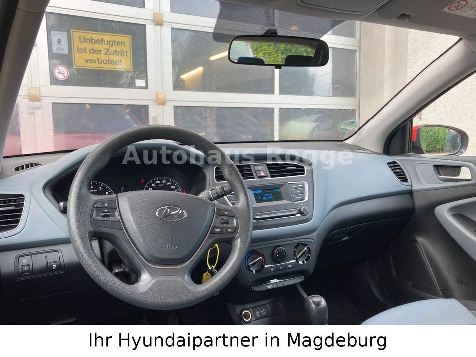 Hyundai i20 Select in Magdeburg