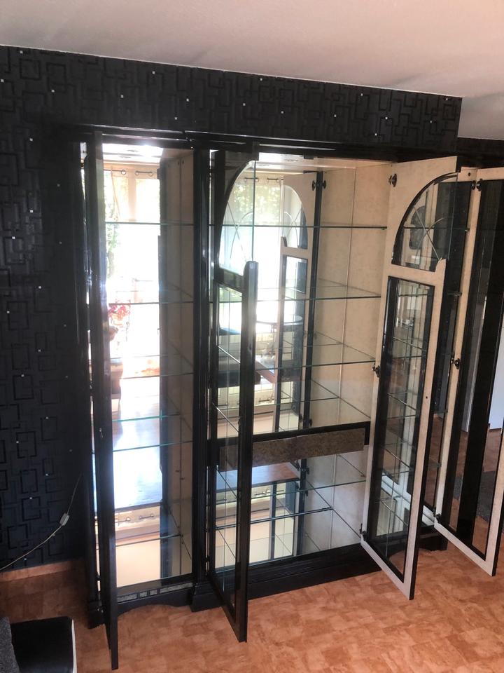 Sideboard dazu passender Vitrinen Schrank/Schwarz glänzend in Heinsberg