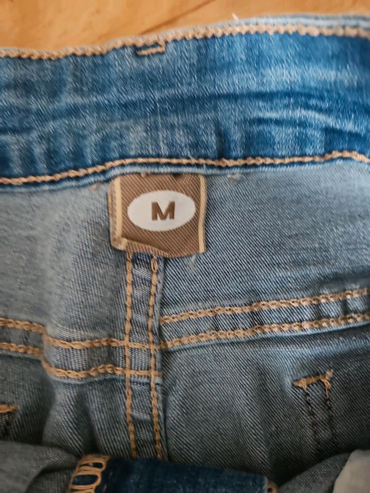 Neue Jeans Gr.M in Brake (Unterweser)