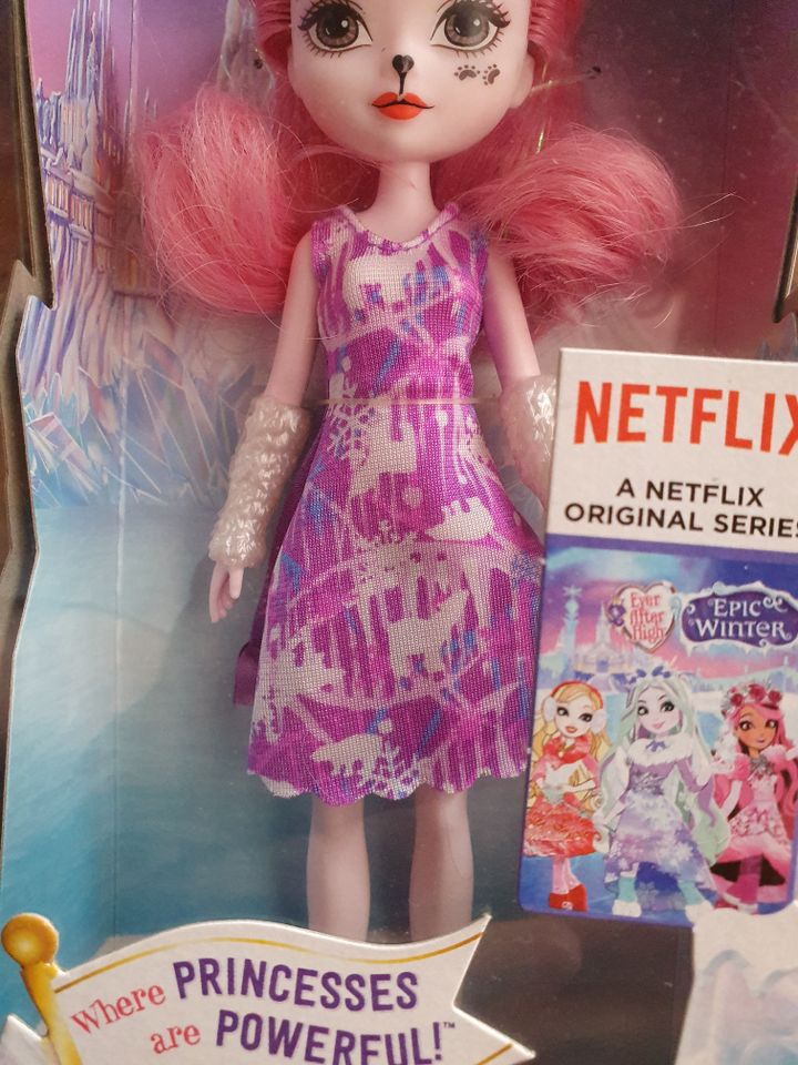 Ever After High Monster High Barbie Puppe Veronicub in Dorsten