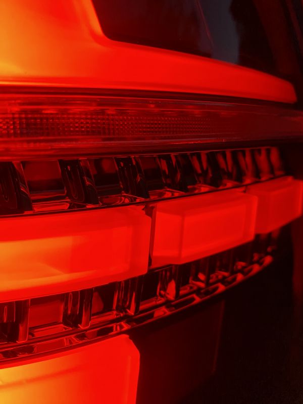 Voll LED Lightbar Design Rückleuchten für VW T6 ab BJ 19 rot in Calden