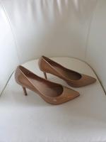 Neue Pumps aus Leder, Gr. 39 München - Trudering-Riem Vorschau