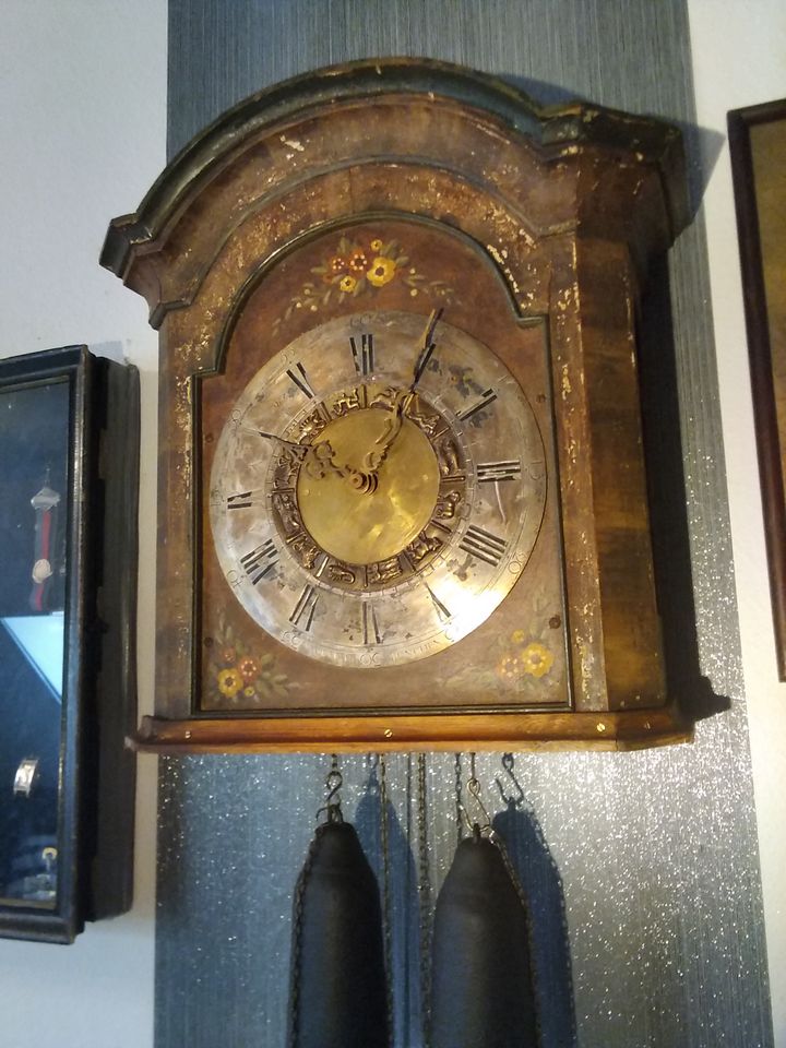 Antike Wanduhr Uhrenkopf Ideal für Alpenland, Bauernstube in Selm