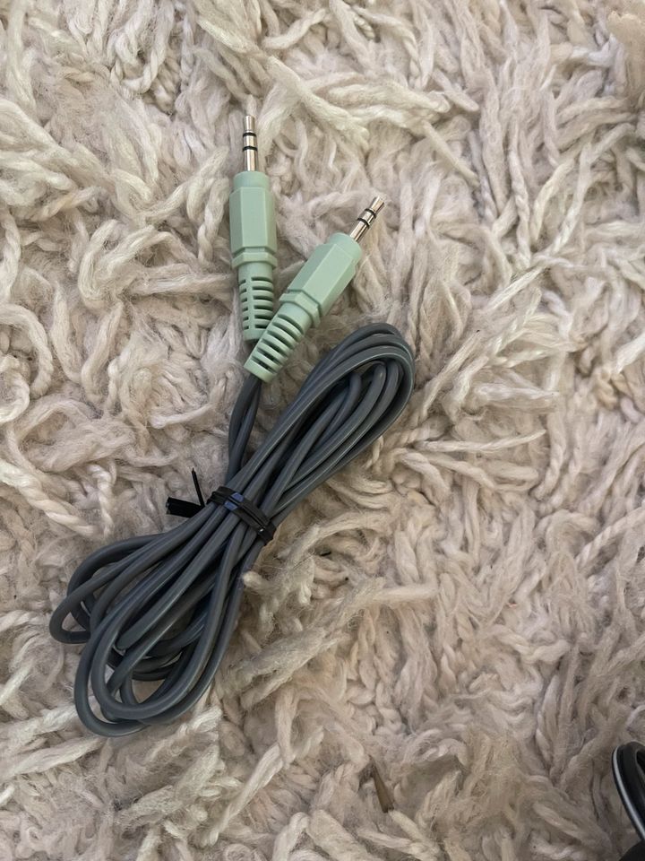 Diverse Kabel und Stecker in Senden