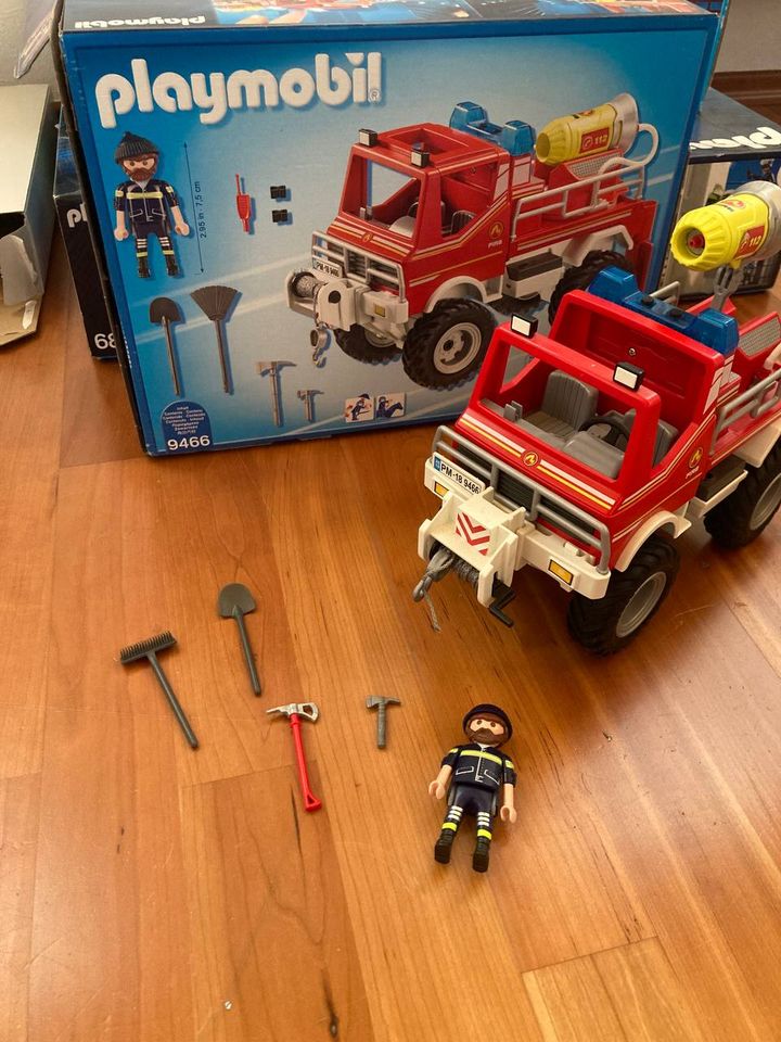 Playmobil 9466 City Action Feuerwehr Unimog Truck Licht + Sound in Römhild