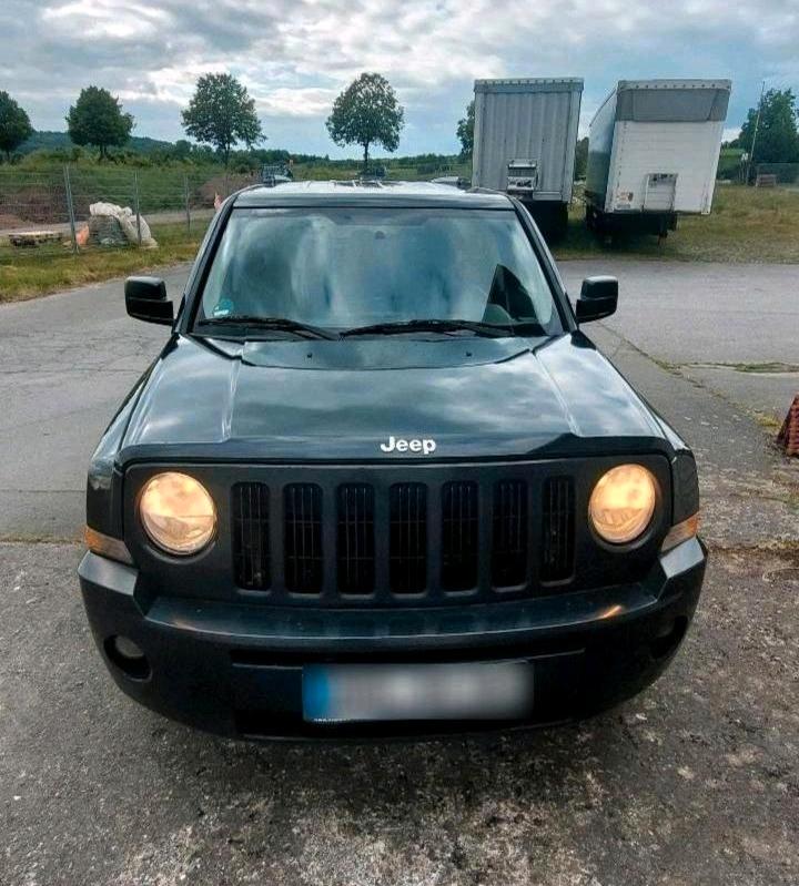 Abbildung des Autos Jeep Patriot 2,4 L Benzi…