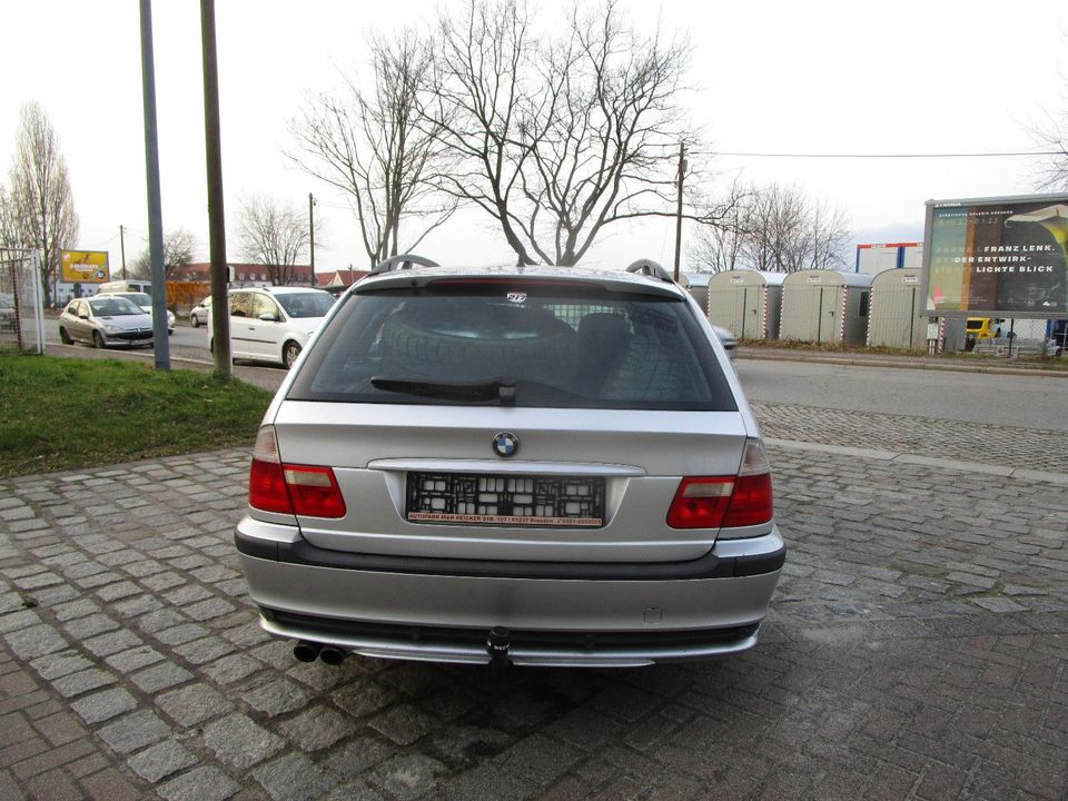 BMW 325xi touring*Leder *Klima*Allrad*AHK*D4 in Dresden