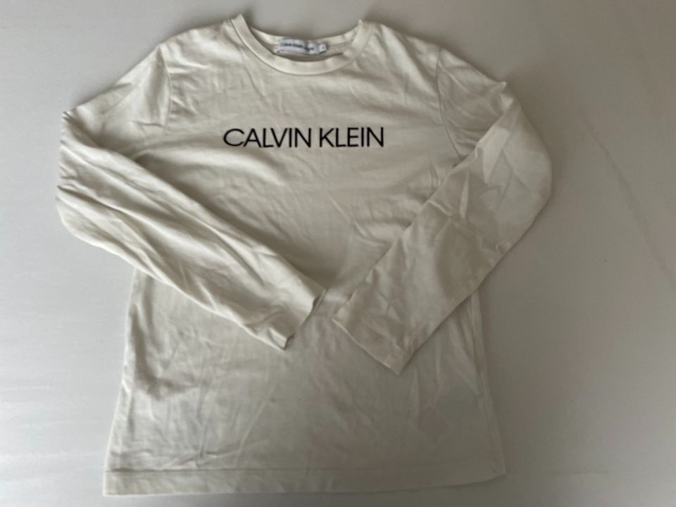 Langarmshirt Calvin Klein Gr. 8 (128) - sehr guter Zustand in Leonberg