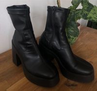 Plateau Stiefel 10cm Absatz 3,5cm Plateau Hessen - Marburg Vorschau