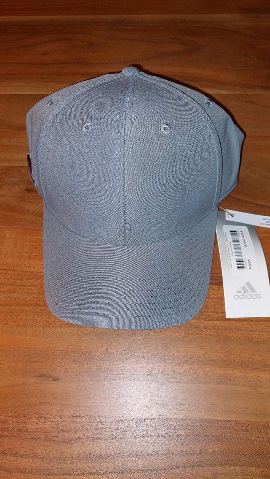 Adidas Mütze Cap neu in Neuenhaus