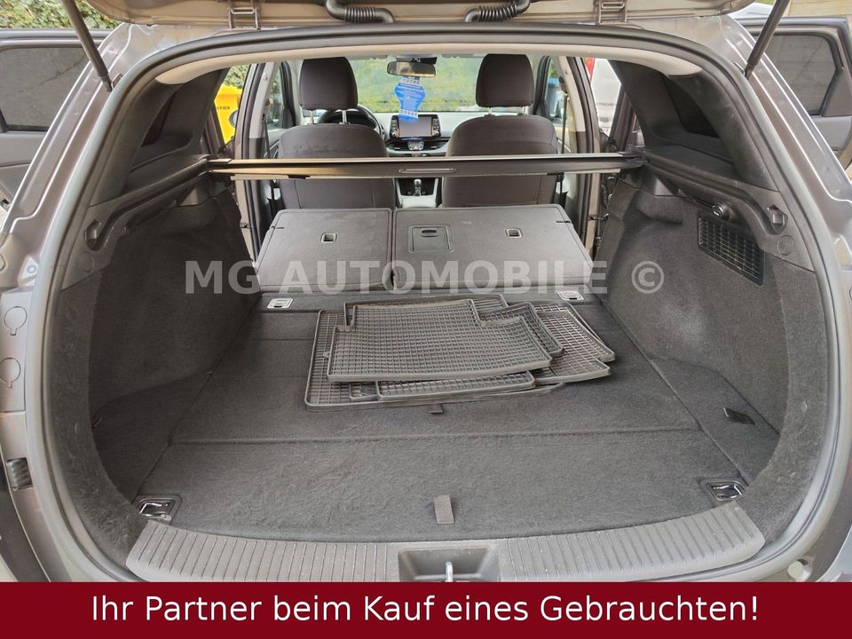 Hyundai i30 Kombi 1.6 CRDI DCT YES!+ 1.Hd LED NAVI AUT. in Hannover