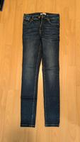 blaue Jeans Skinny Leg in der Größe 34 von Clockhouse Ludwigslust - Landkreis - Pampow Vorschau