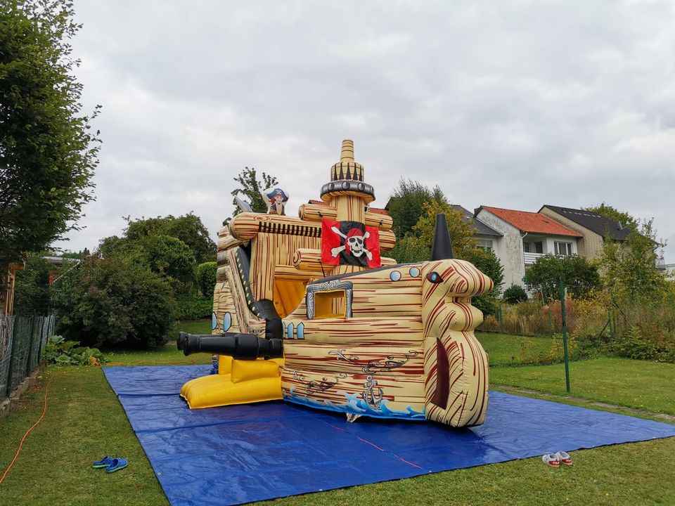 Hüpfburg zu vermieten piratenschiff in Porta Westfalica