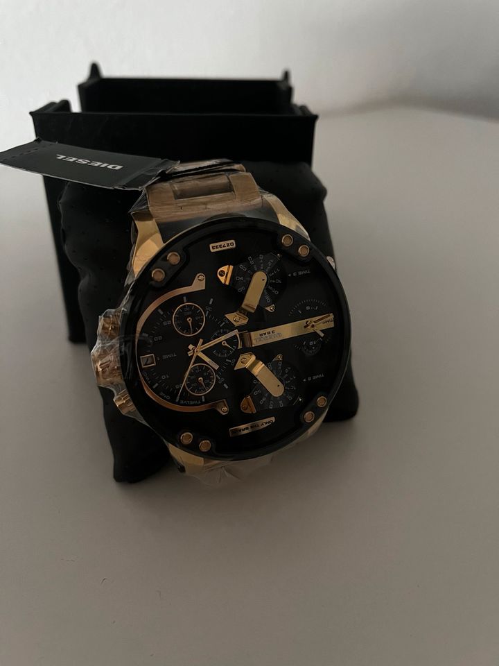 Diesel Uhr Chronograph MR DADDY 2.0, DZ7333 NEU ! in Langenselbold