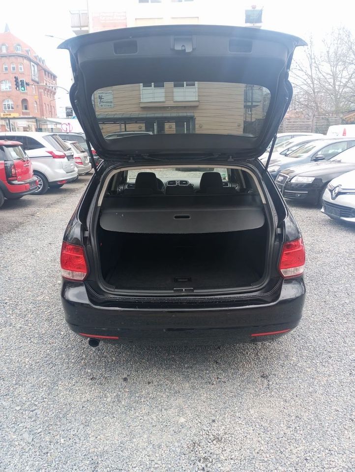 Volkswagen Golf VI Variant Comfortline BlueMotion in Dresden